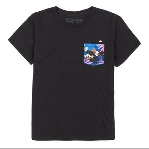 Sold ‼️ Patagonia Size L Flying Fly Fish Organic Pocket Tee Crew Neck